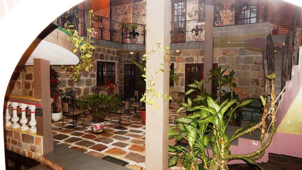 Résidence Hôtelière Océane Lomé Exterior foto